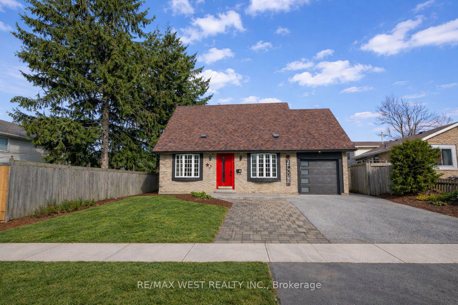 64 Heather Street — photo 1