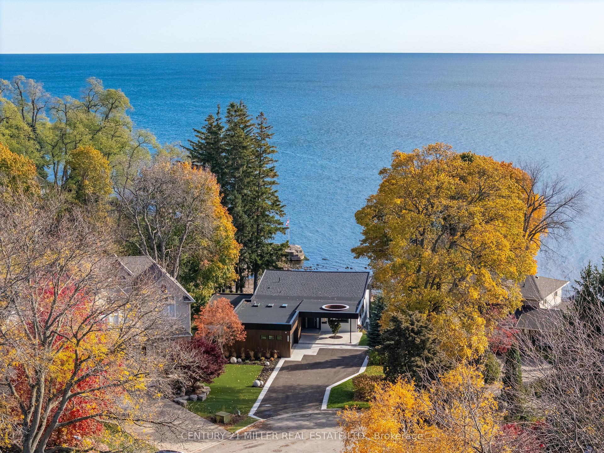 121 Edgecliffe Place — photo 1