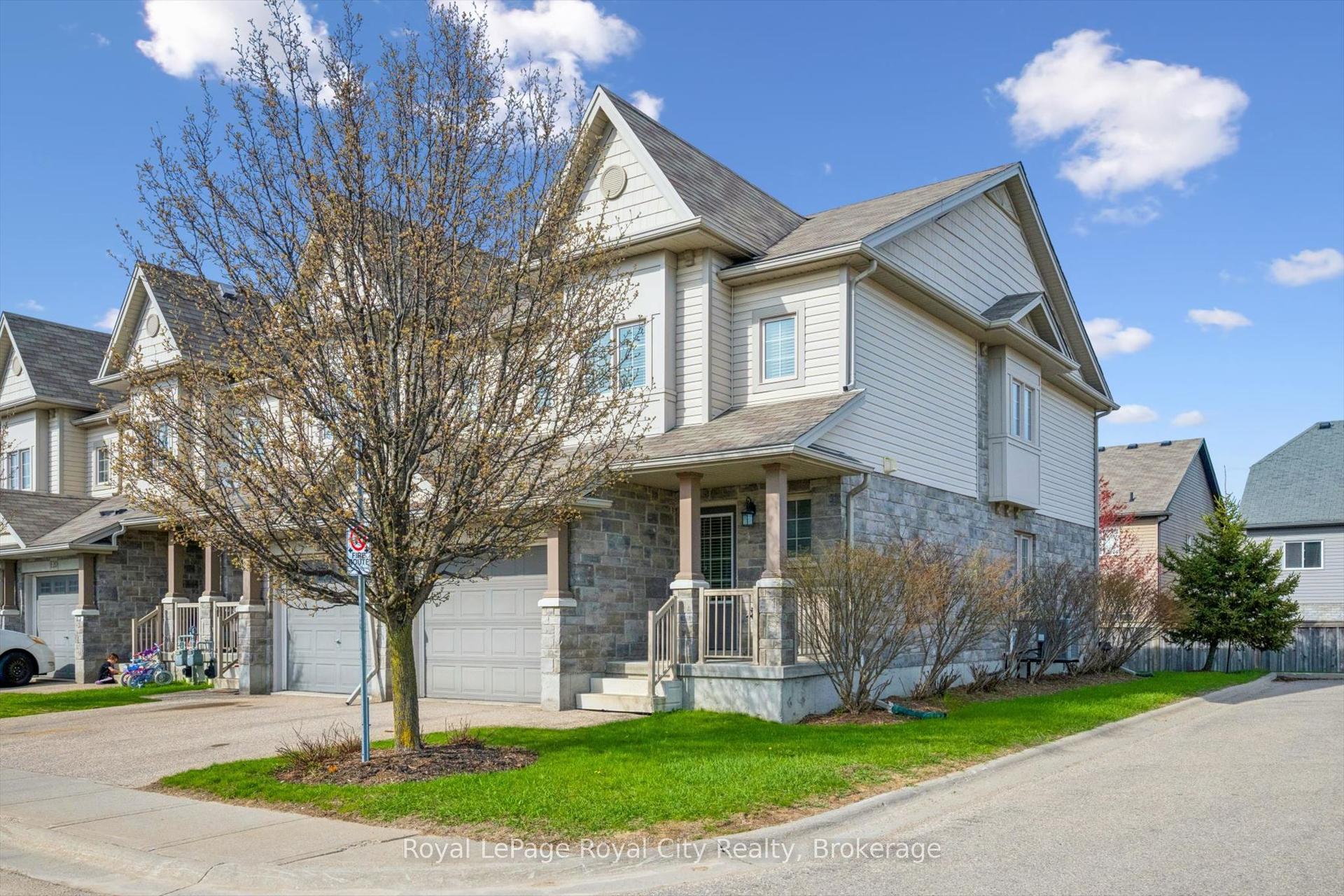 6 Upper Mercer Street E18 #E18 — photo 1