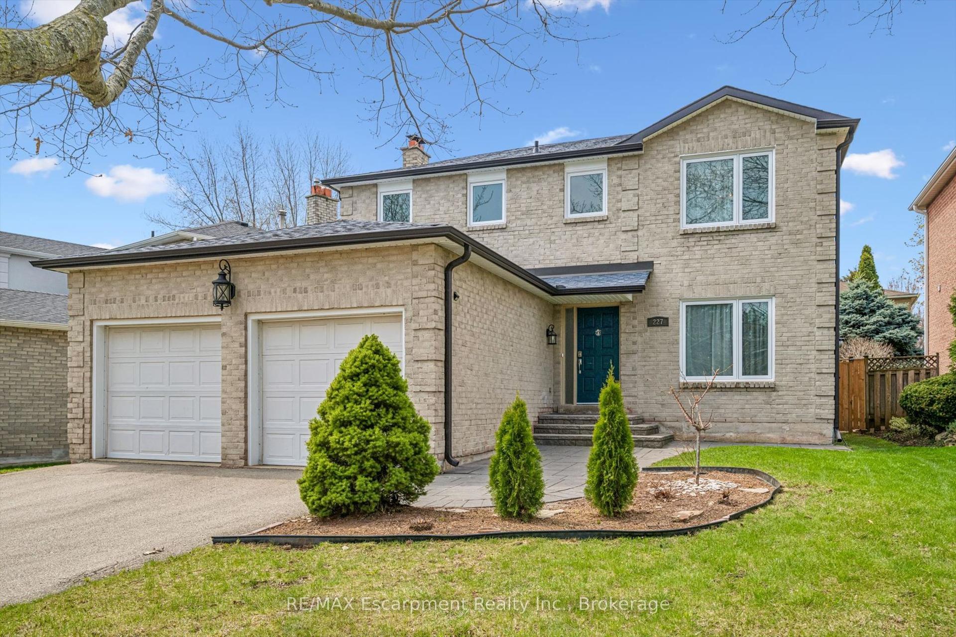 227 Martindale Avenue — photo 1