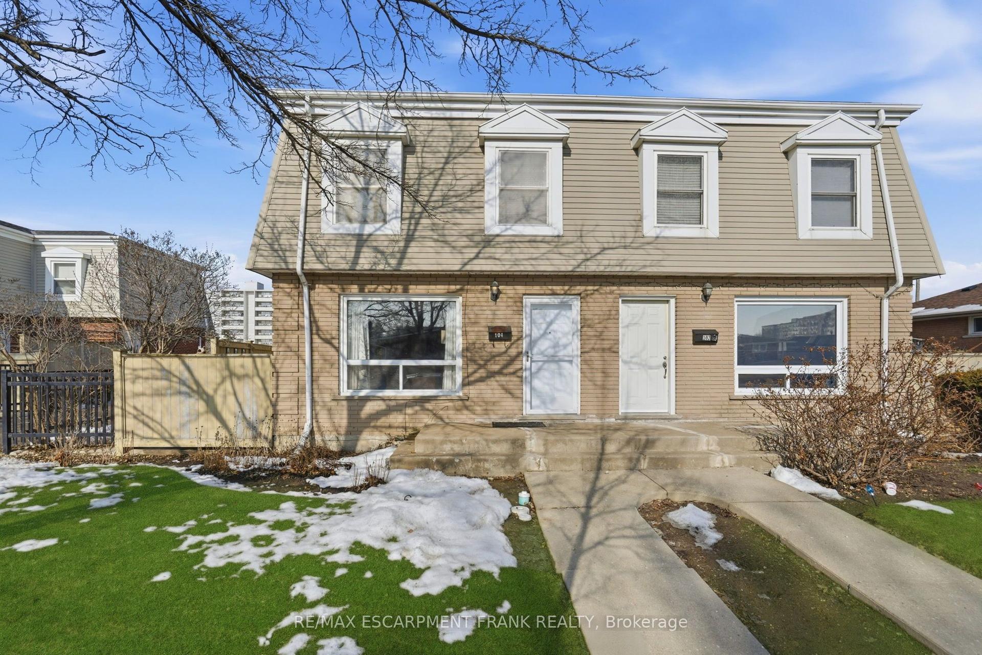 104 Neil Avenue — photo 1