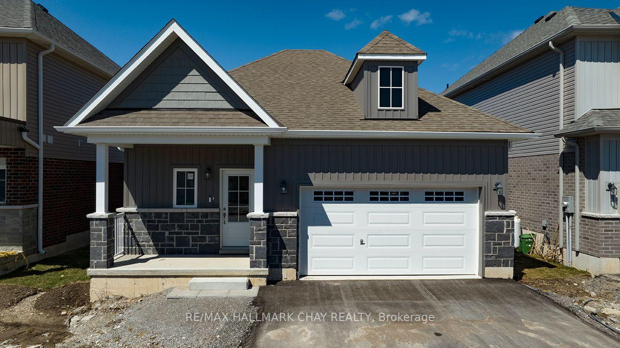 64 Hillcroft Way — photo 1