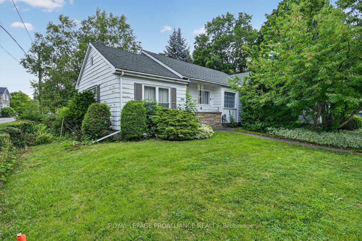 390 James Street W, Prescott — Detached for sale, photo 1