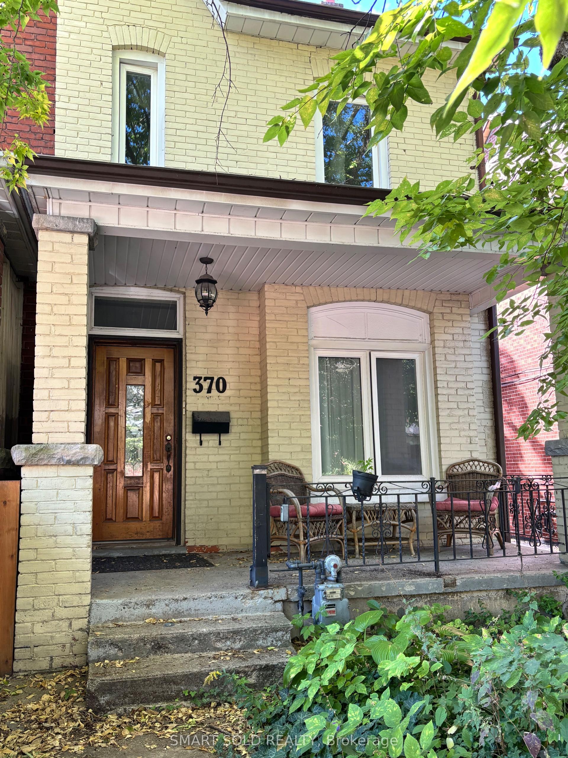 370 Delaware Avenue Lower #Lower, Toronto — Semi-Detached for lease, photo 1