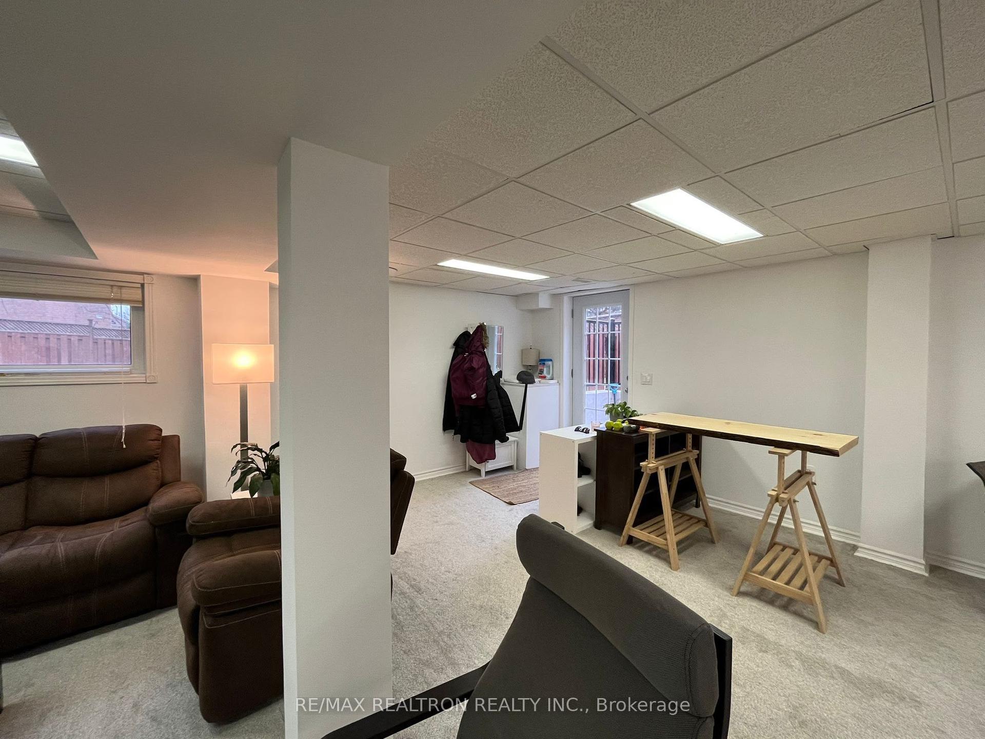 82 Rush Road Lower #Lower, Aurora — Detached for lease, photo 1