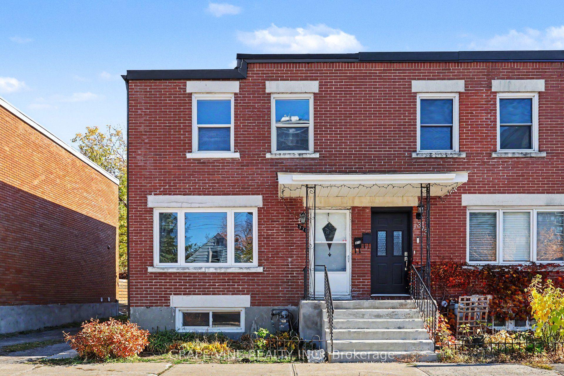 371 Larouche Street, Vanier and Kingsview Park — Townhouse for sale, photo 1