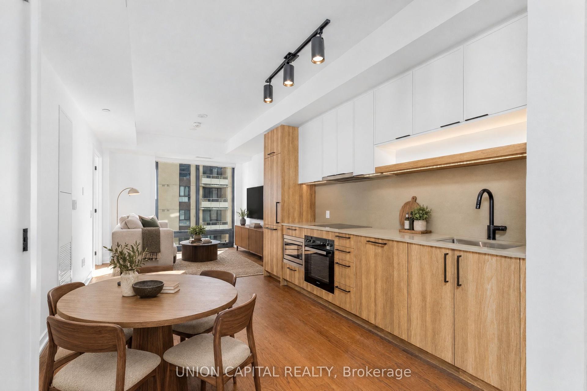 91 Montclair Avenue 1802 #1802, Toronto — Condo for lease, photo 1