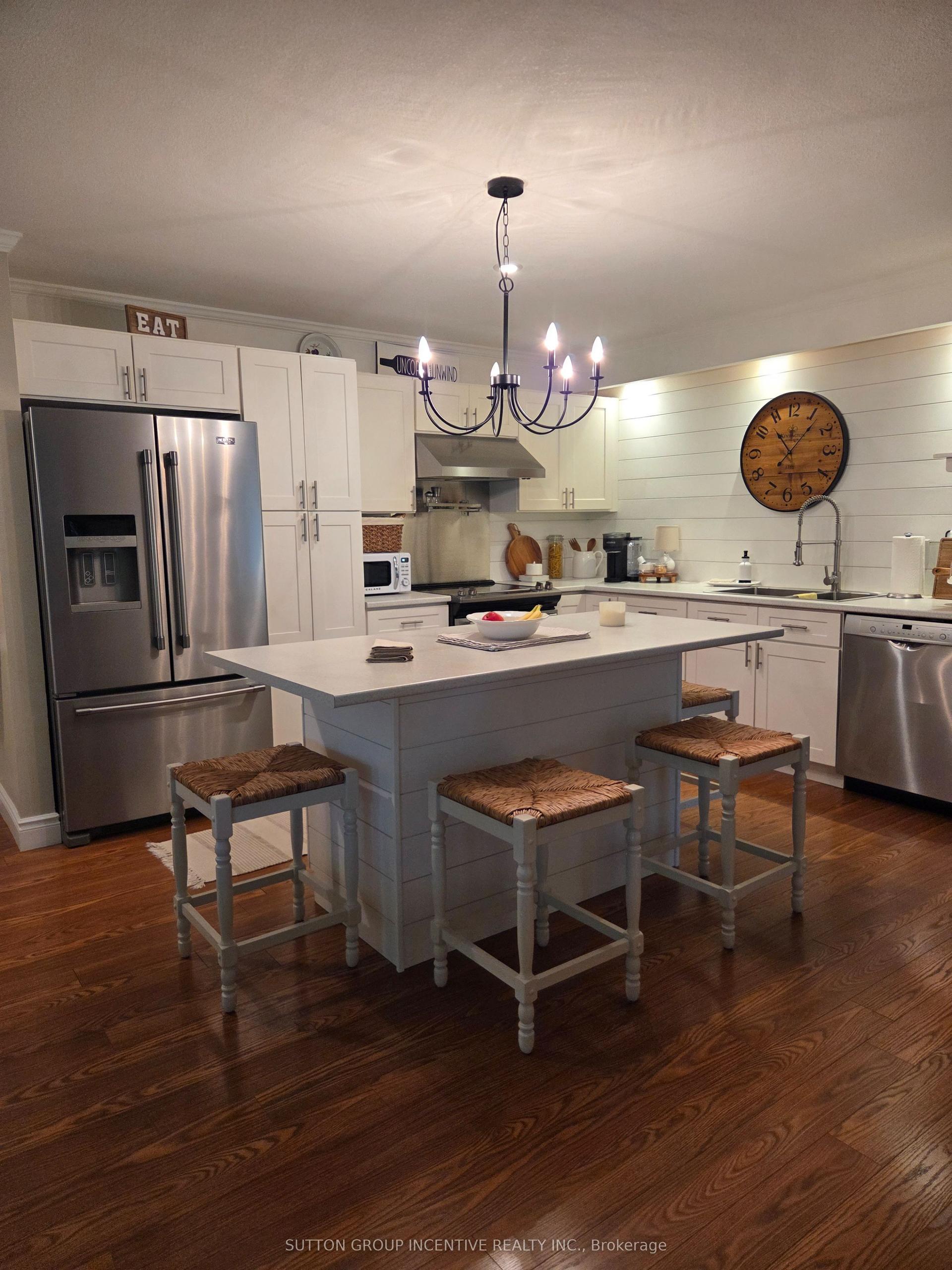 166 Owen Street 204 #204, Barrie — Condo for sale, photo 1