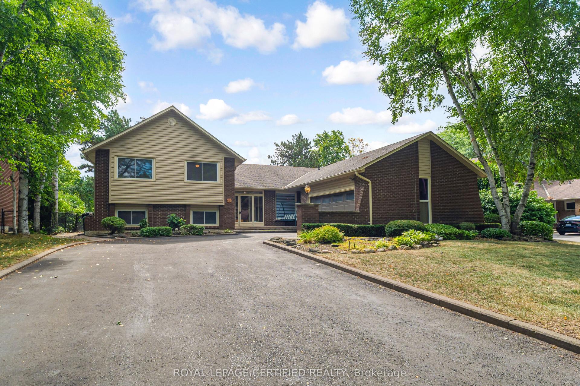 14 Broomfield Court, Brampton — Detached for sale, photo 1