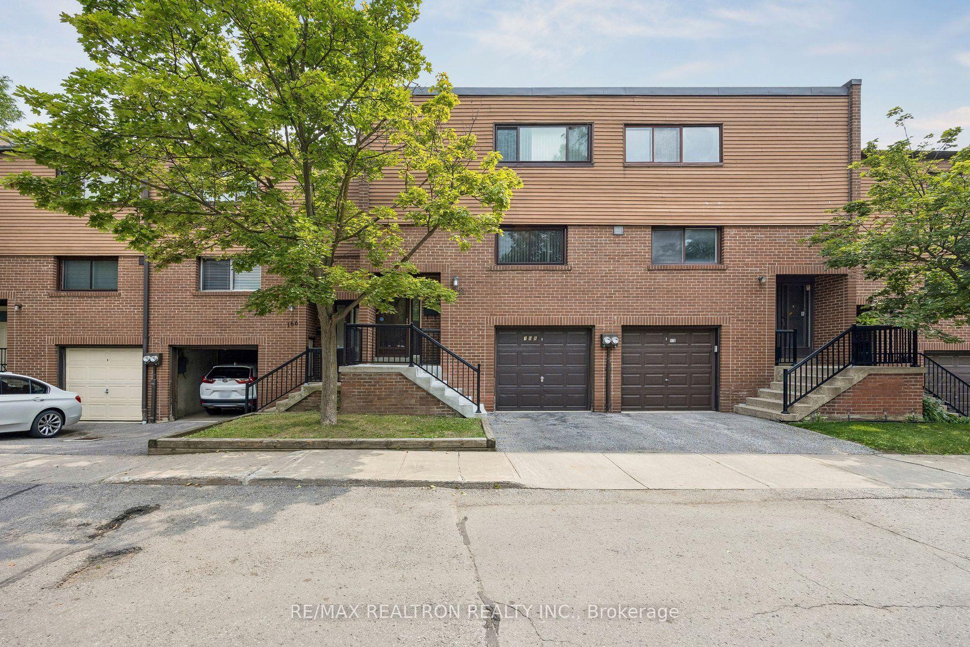 168 Song Meadoway, Toronto — Condo Town for sale, photo 1