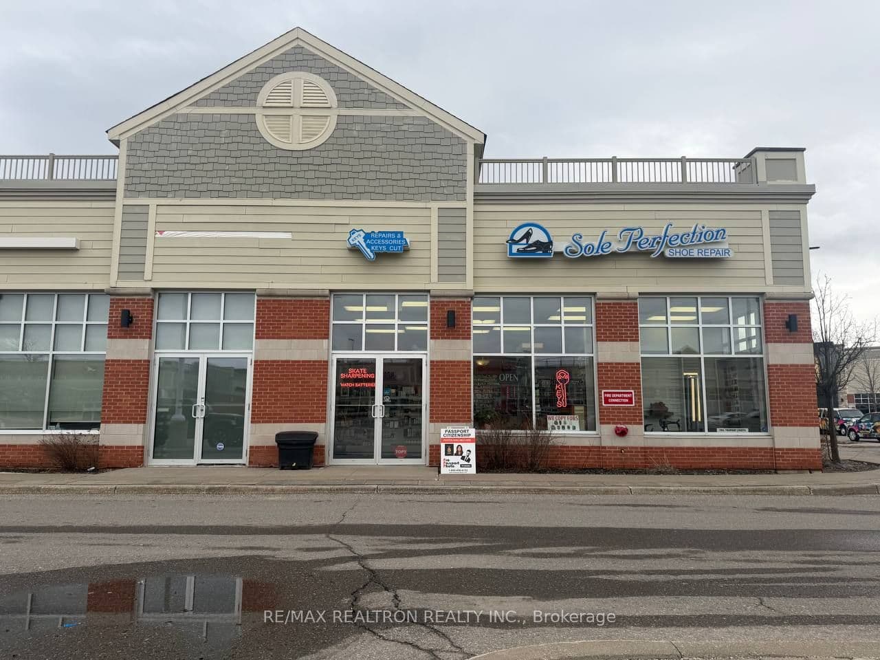 1480 Major Mackenzie Drive W N1 #N1 — photo 1