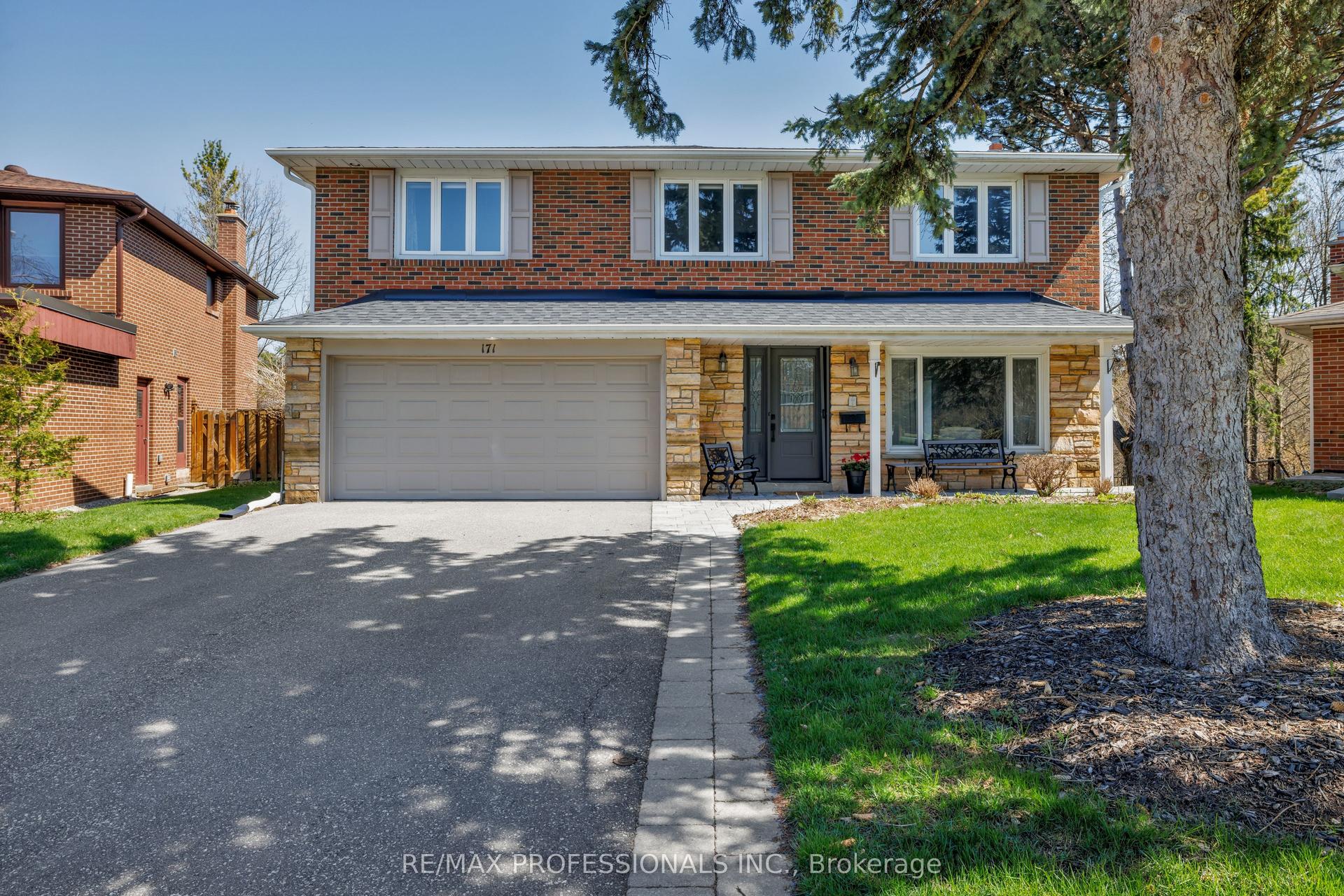 171 Brahms Avenue — photo 1