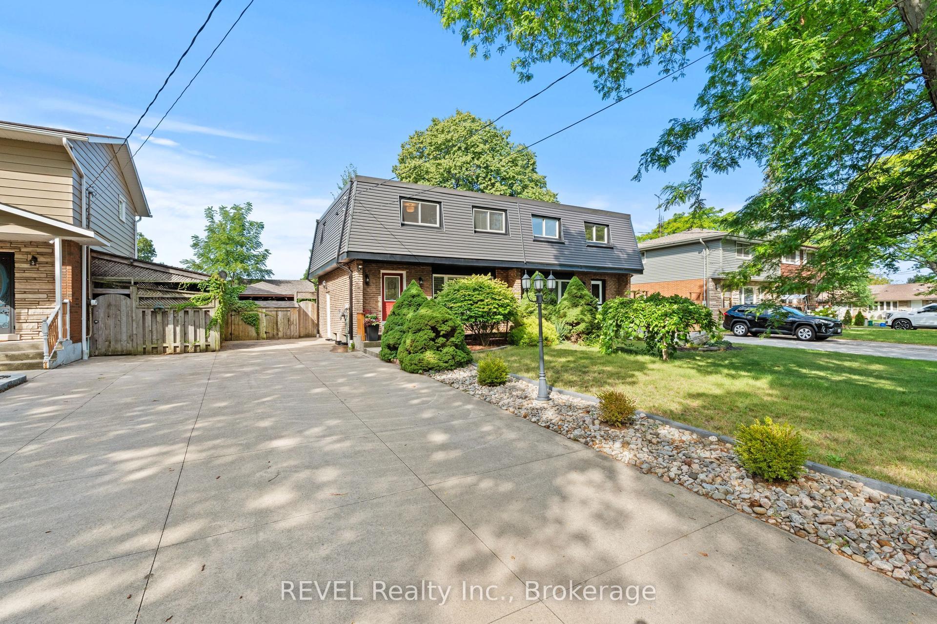 28 Black Knight Road, St. Catharines — Semi-Detached for sale, photo 1