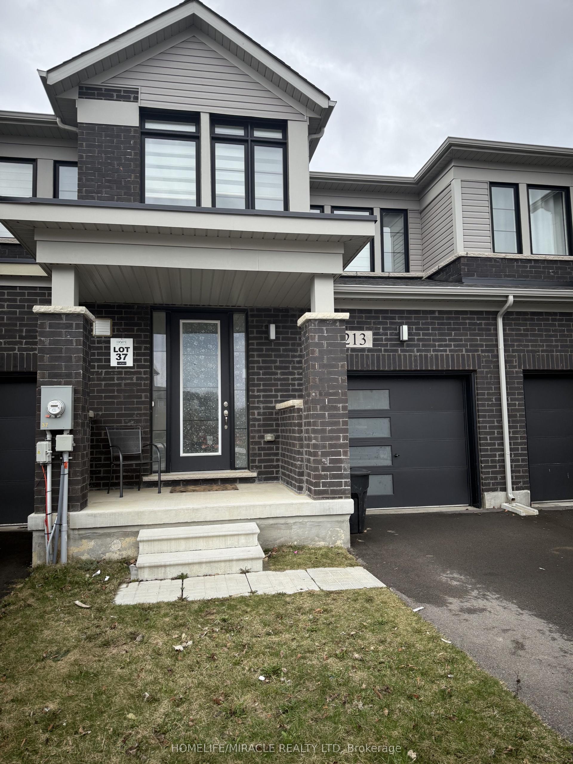 213 Provident Way, Hamilton — Townhouse for lease, photo 1