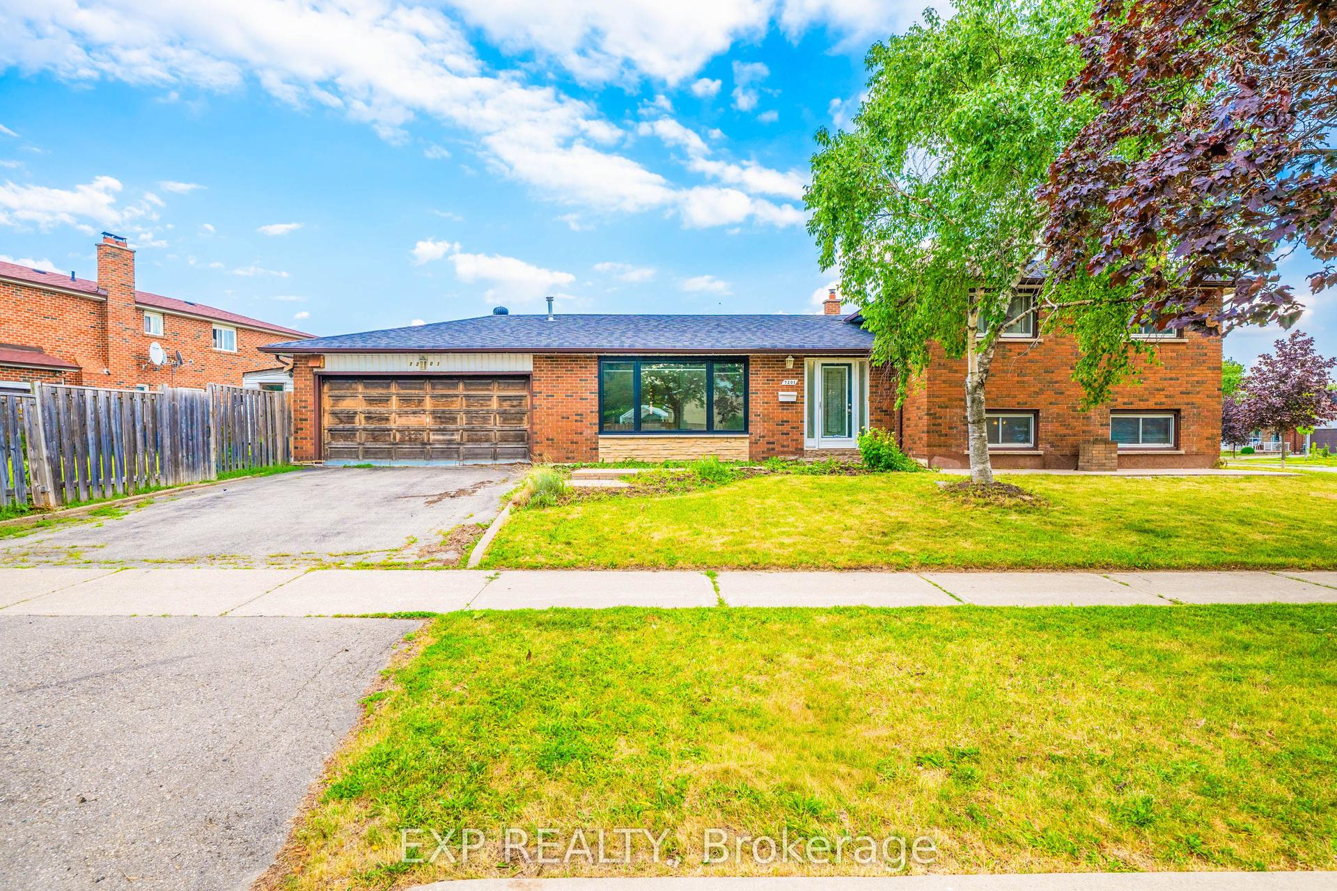 7201 Sigsbee Drive, Mississauga — Detached for sale, photo 1