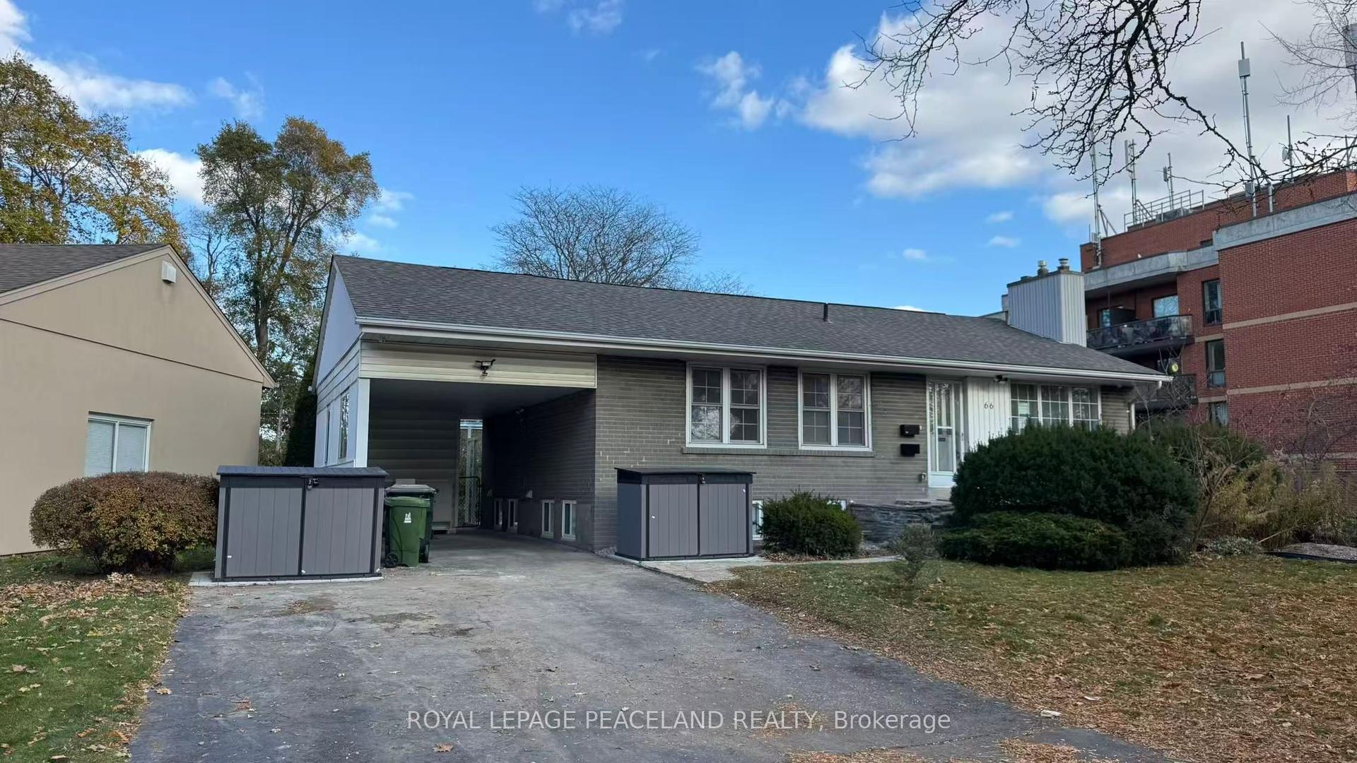 66 Paperbirch Drive Upper #Upper, Utility included — photo 1