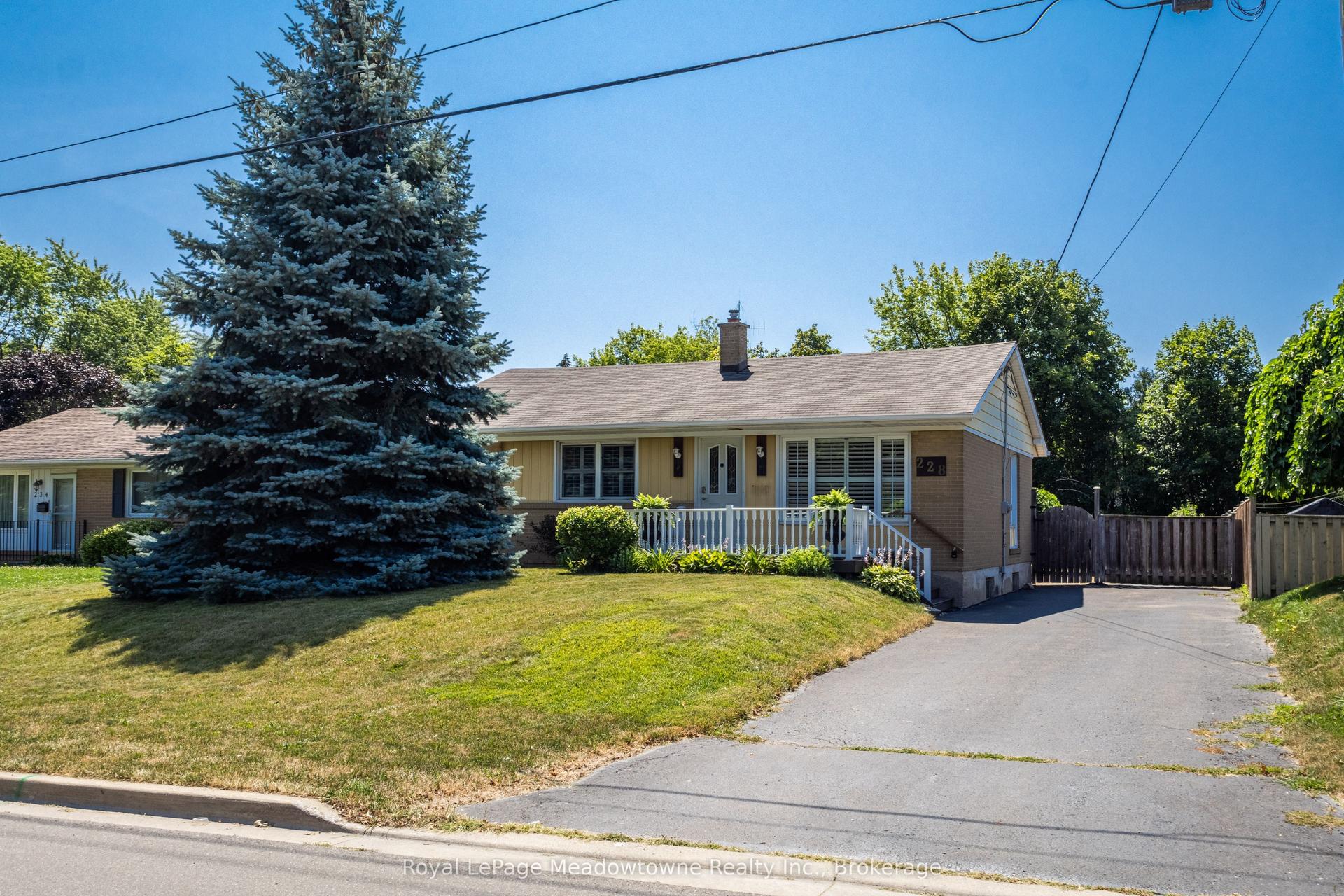 228 Bell Street, Milton — Detached for sale, photo 1