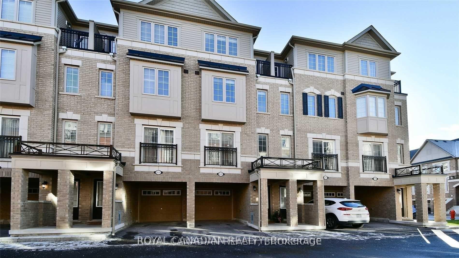 2529 Bromus Path, Oshawa — Condo Town for lease, photo 1