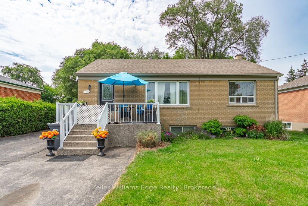1025 Pinegrove Road — photo 1
