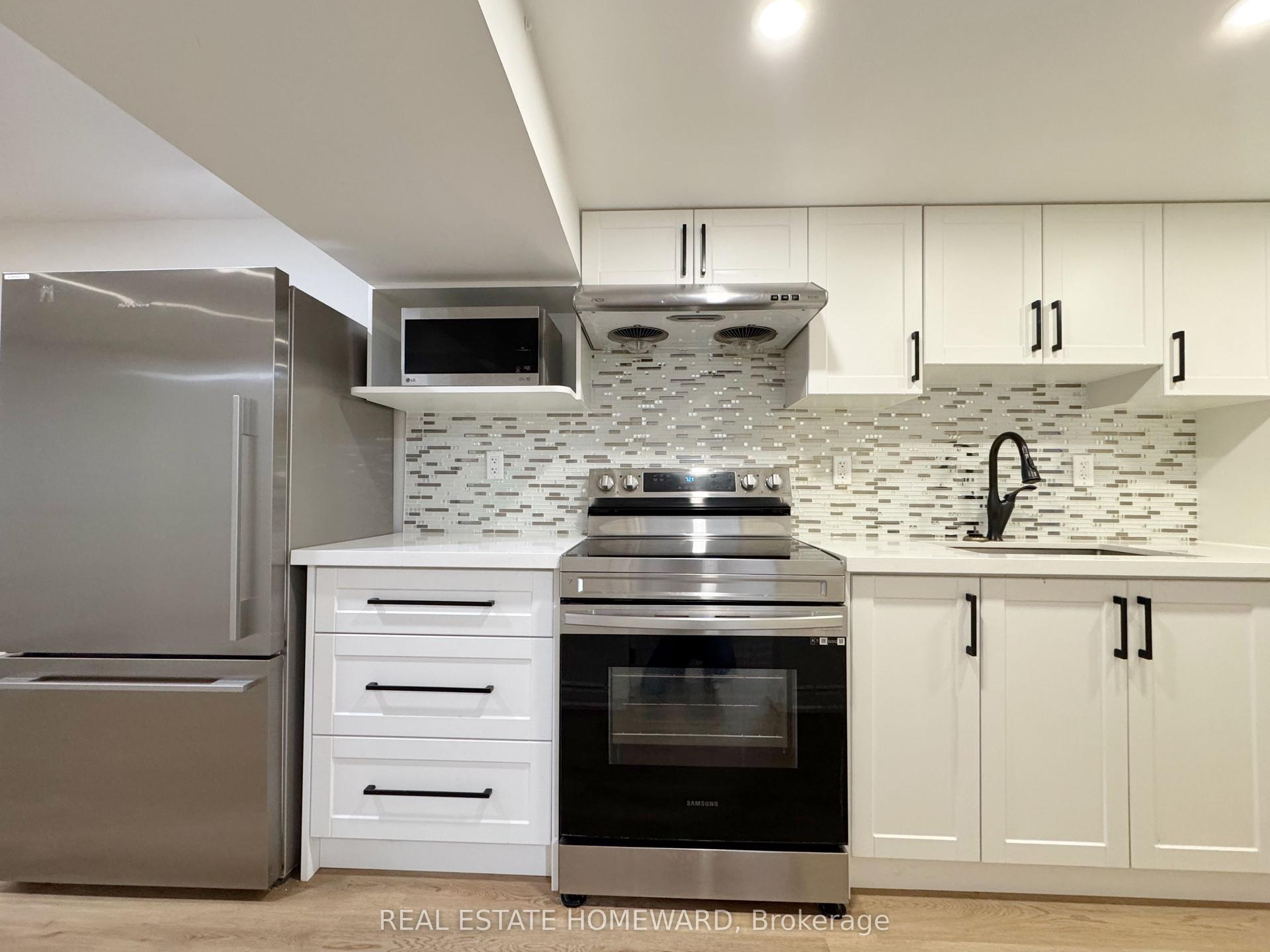 60 Attridge Drive, Aurora — Detached for lease, photo 1