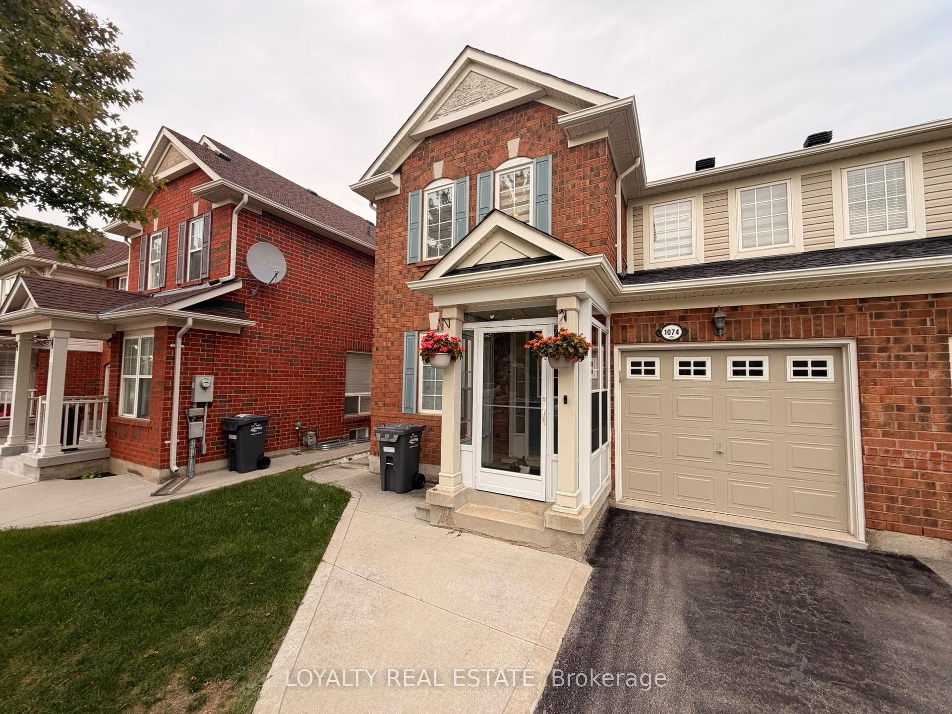 1074 Clark Boulevard, Milton — Semi-Detached for sale, photo 1
