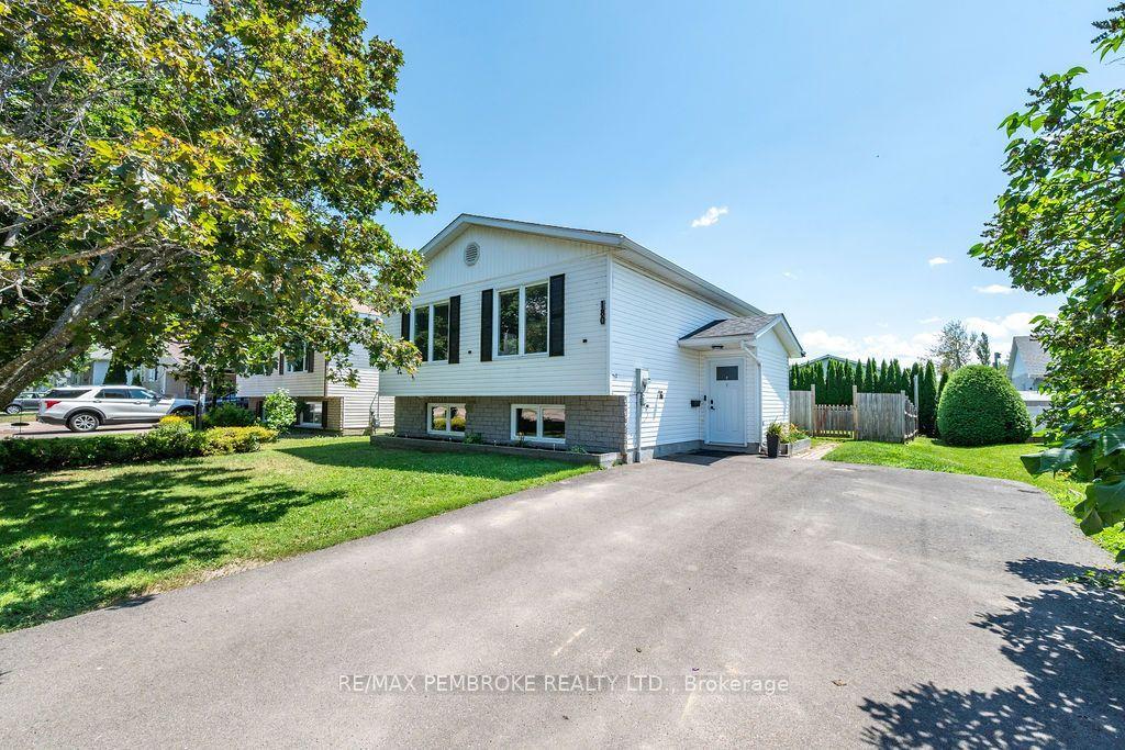 180 Garden Street, Pembroke — Detached for sale, photo 1
