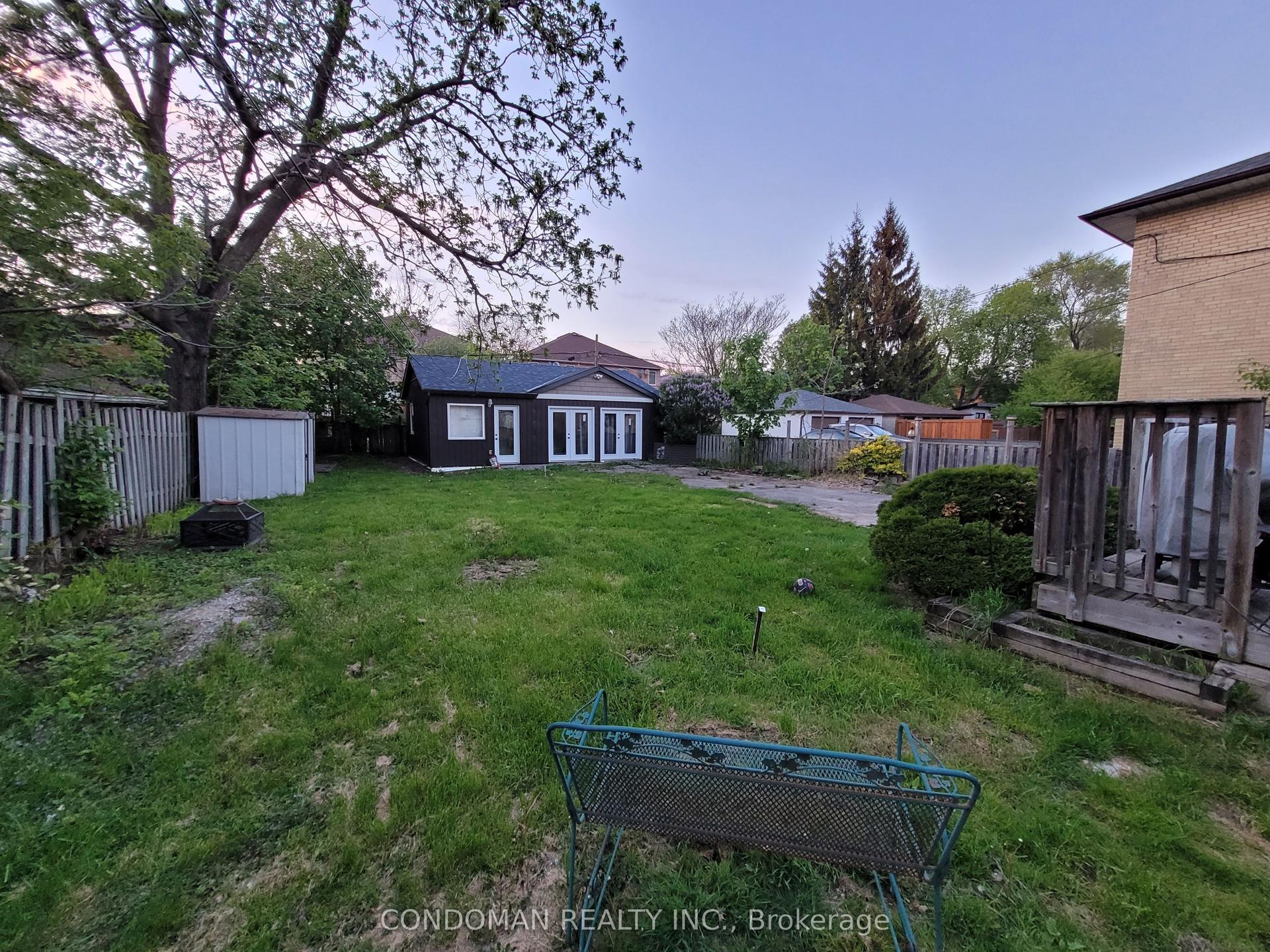 22 Fairfield Avenue Coachhouse #Coachhouse, Toronto — Detached for lease, photo 1