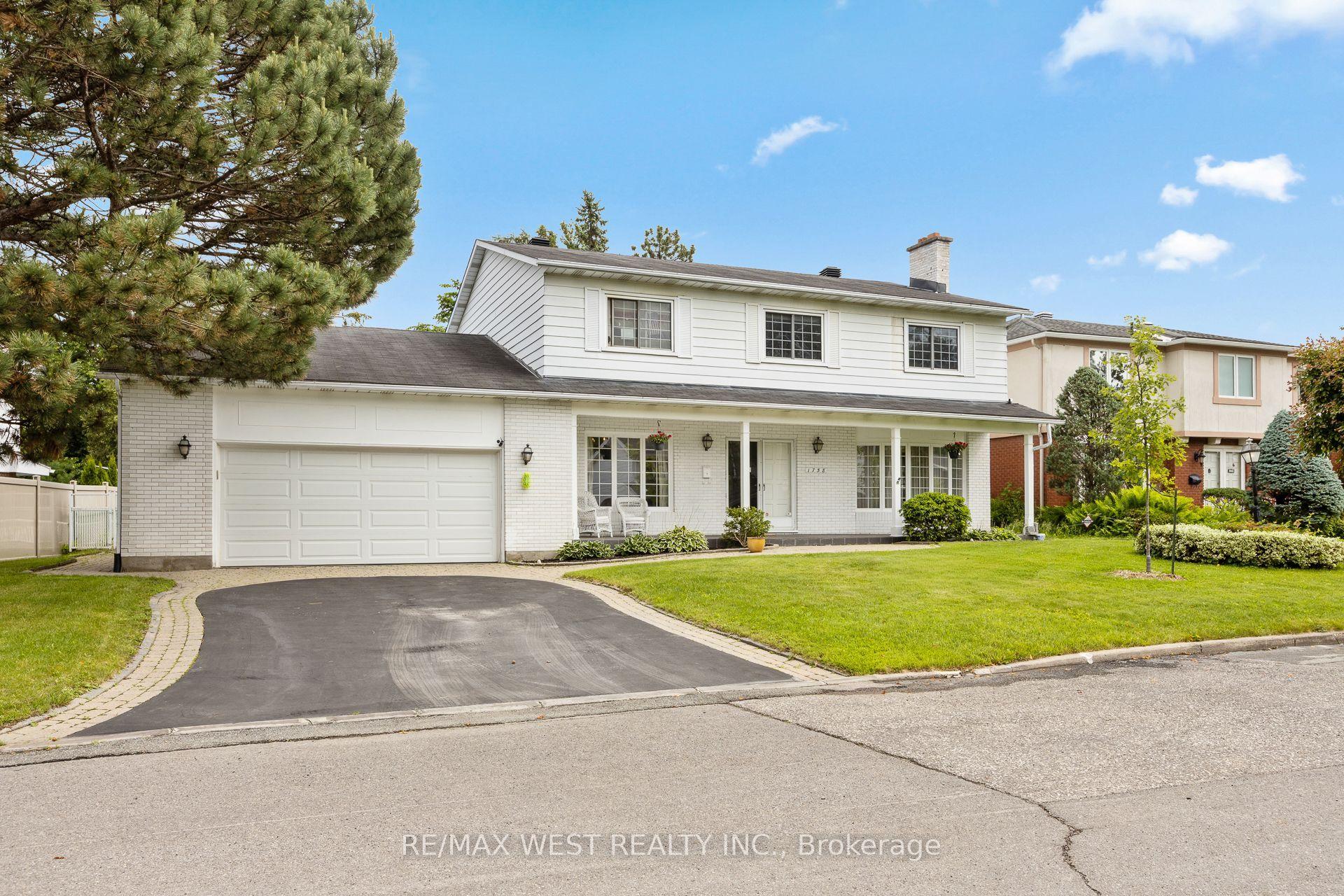1758 Rhodes Crescent — photo 1