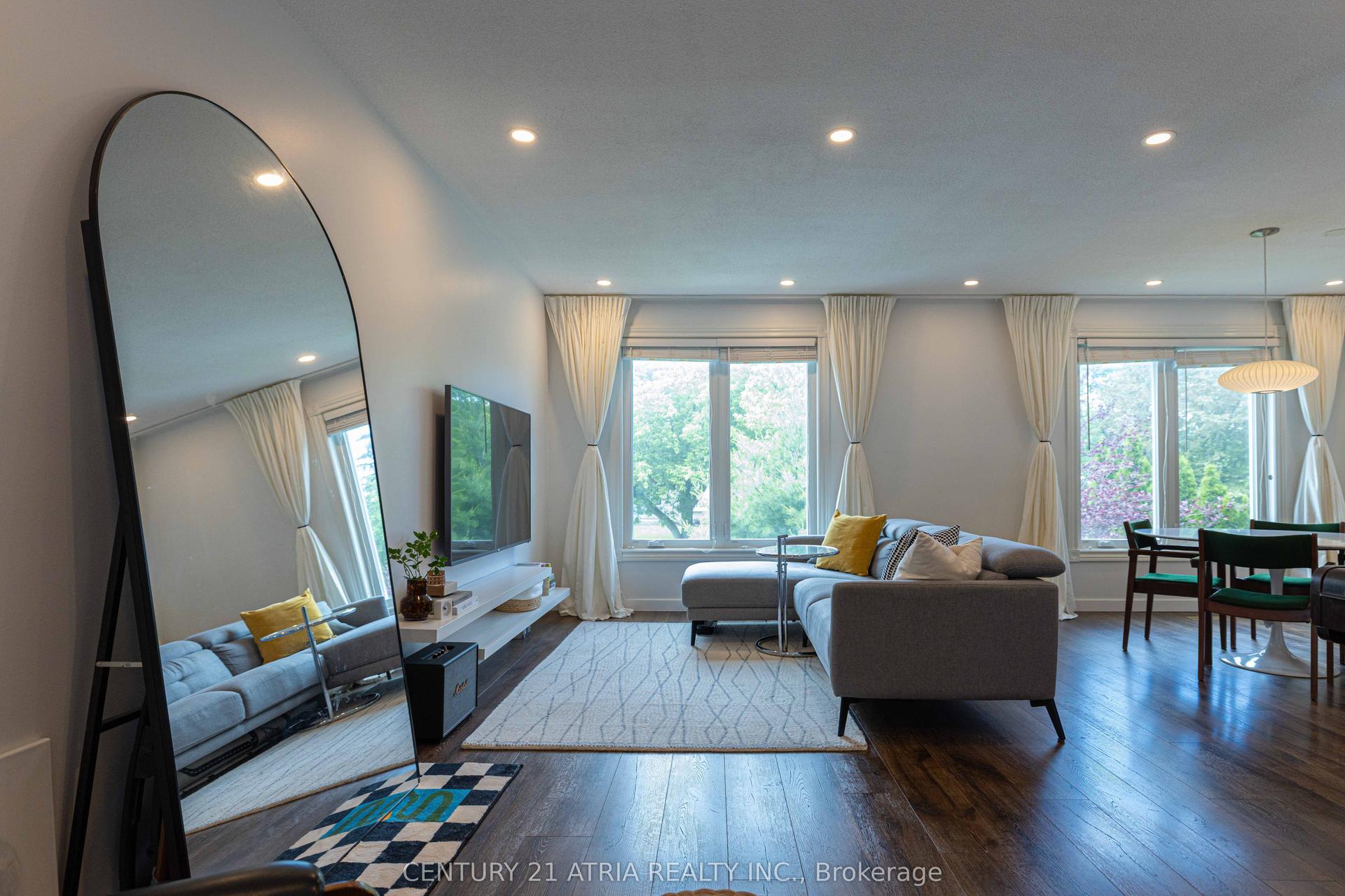 87 Winstanly Crescent — photo 1