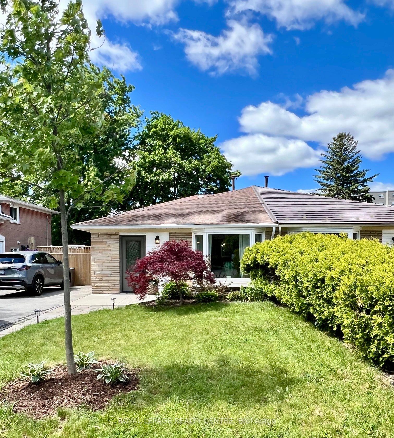 1319 Redbank Crescent, Oakville — Semi-Detached for sale, photo 1