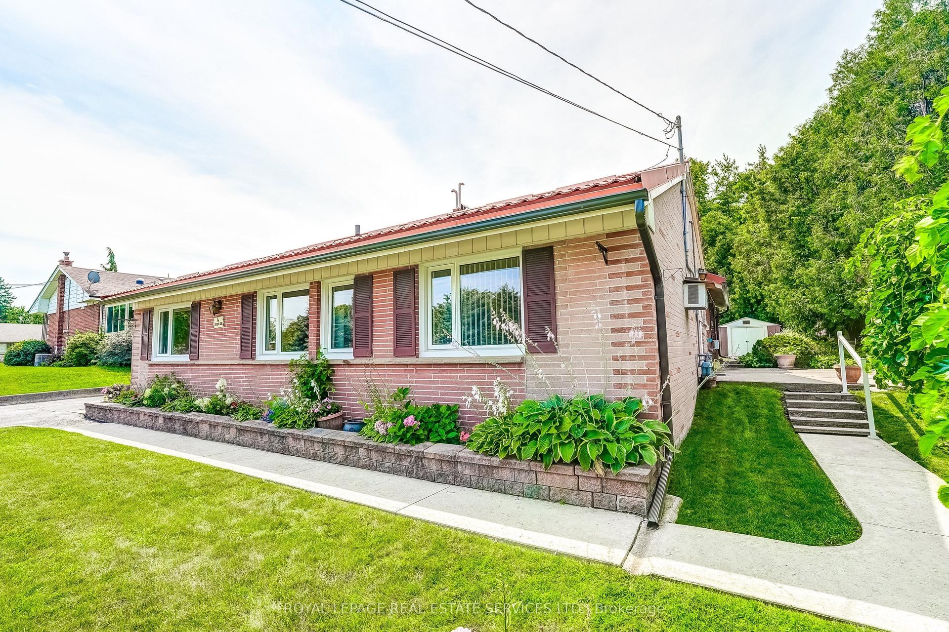4 Sora Drive, Mississauga — Detached for sale, photo 1