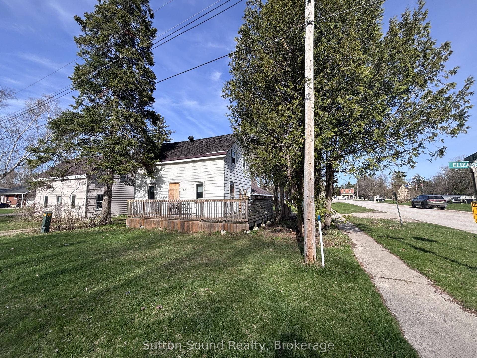 486 Elizabeth Street — photo 1