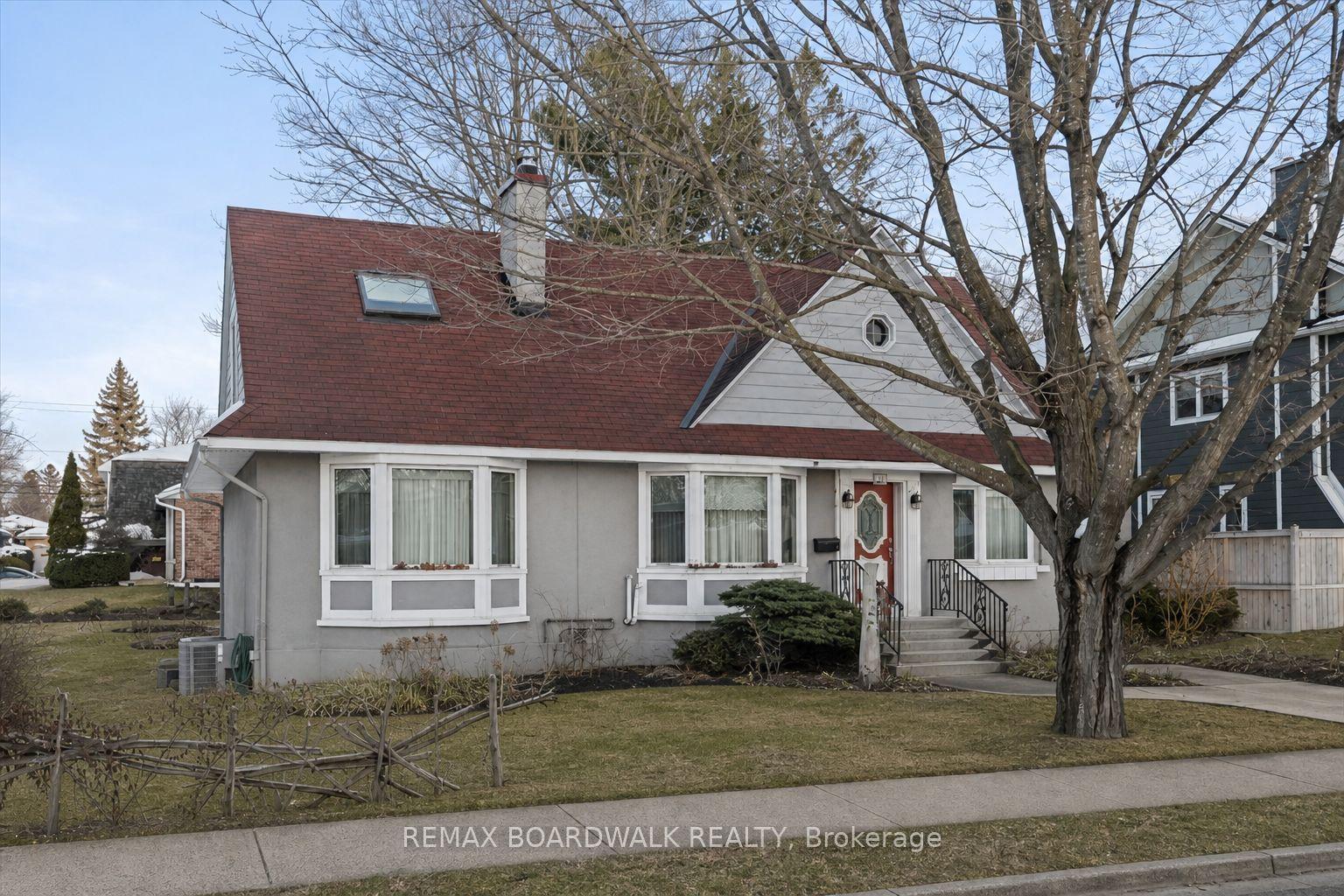 961 Kingsmere Avenue — photo 1