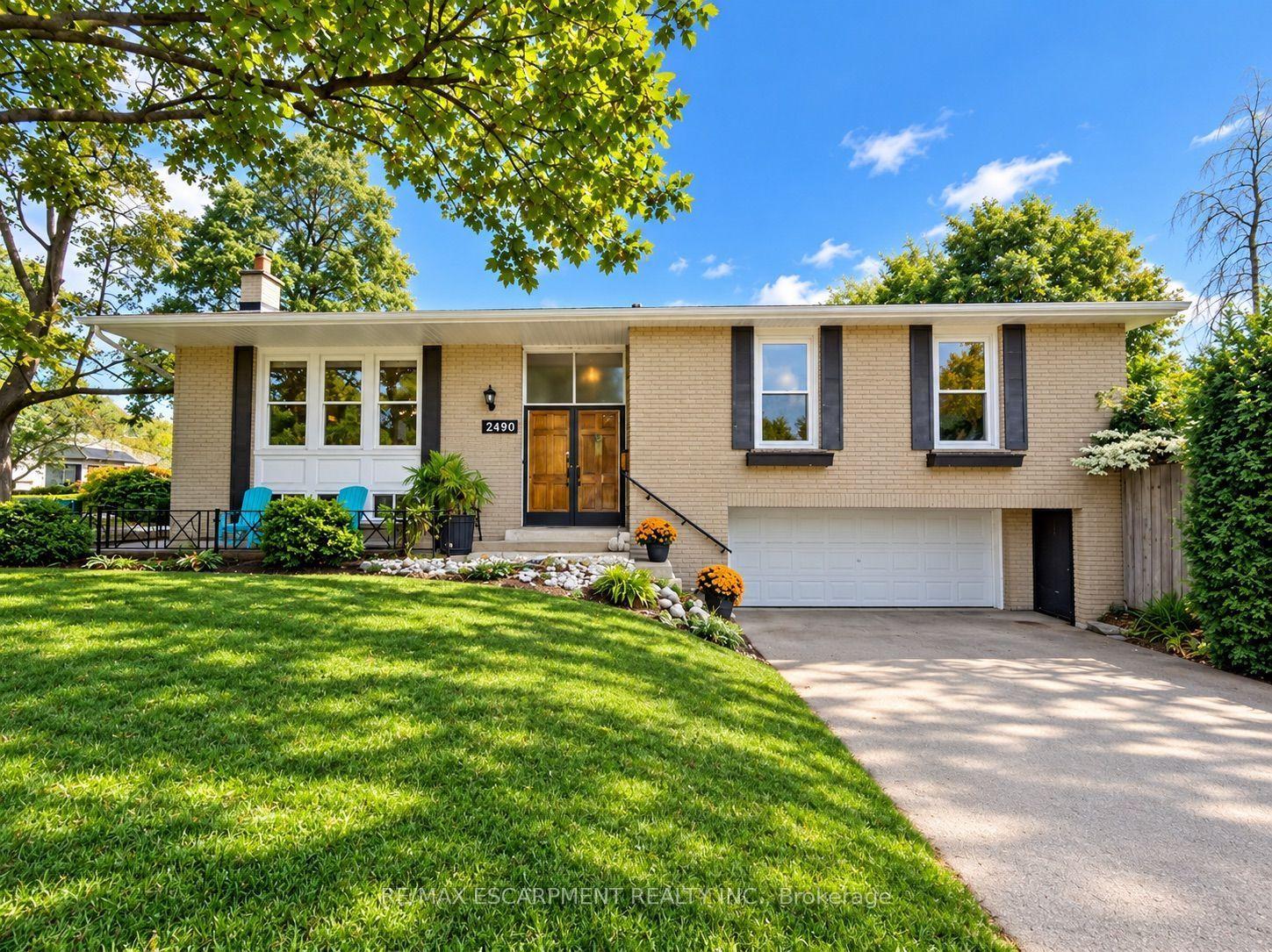 2490 Yarmouth Crescent, Oakville — Detached for sale, photo 1