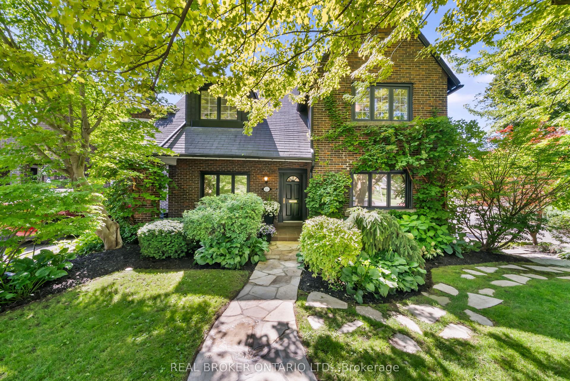 69 Chaplin Crescent, Toronto — Detached for sale, photo 1