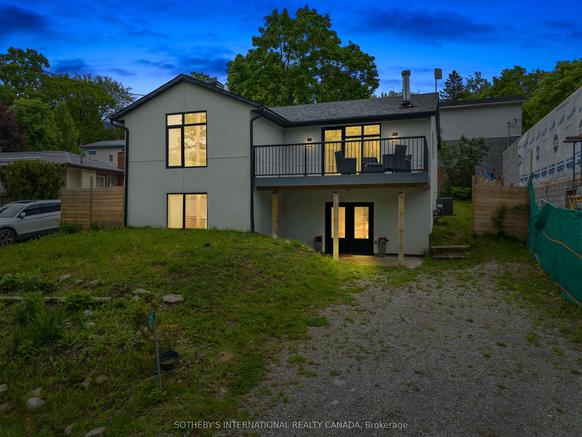 25 Silver Birch Street — photo 1