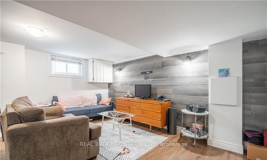 301 Wallace Avenue S BSMT #BSMT, Welland — Detached for lease, photo 1