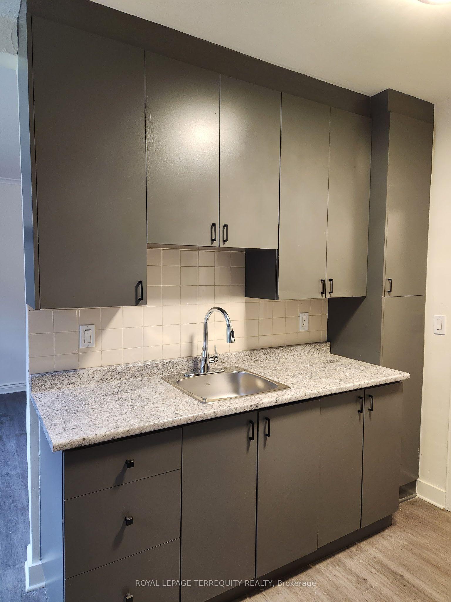 2550 Keele Street 1 #1, Toronto — Multiplex for lease, photo 1