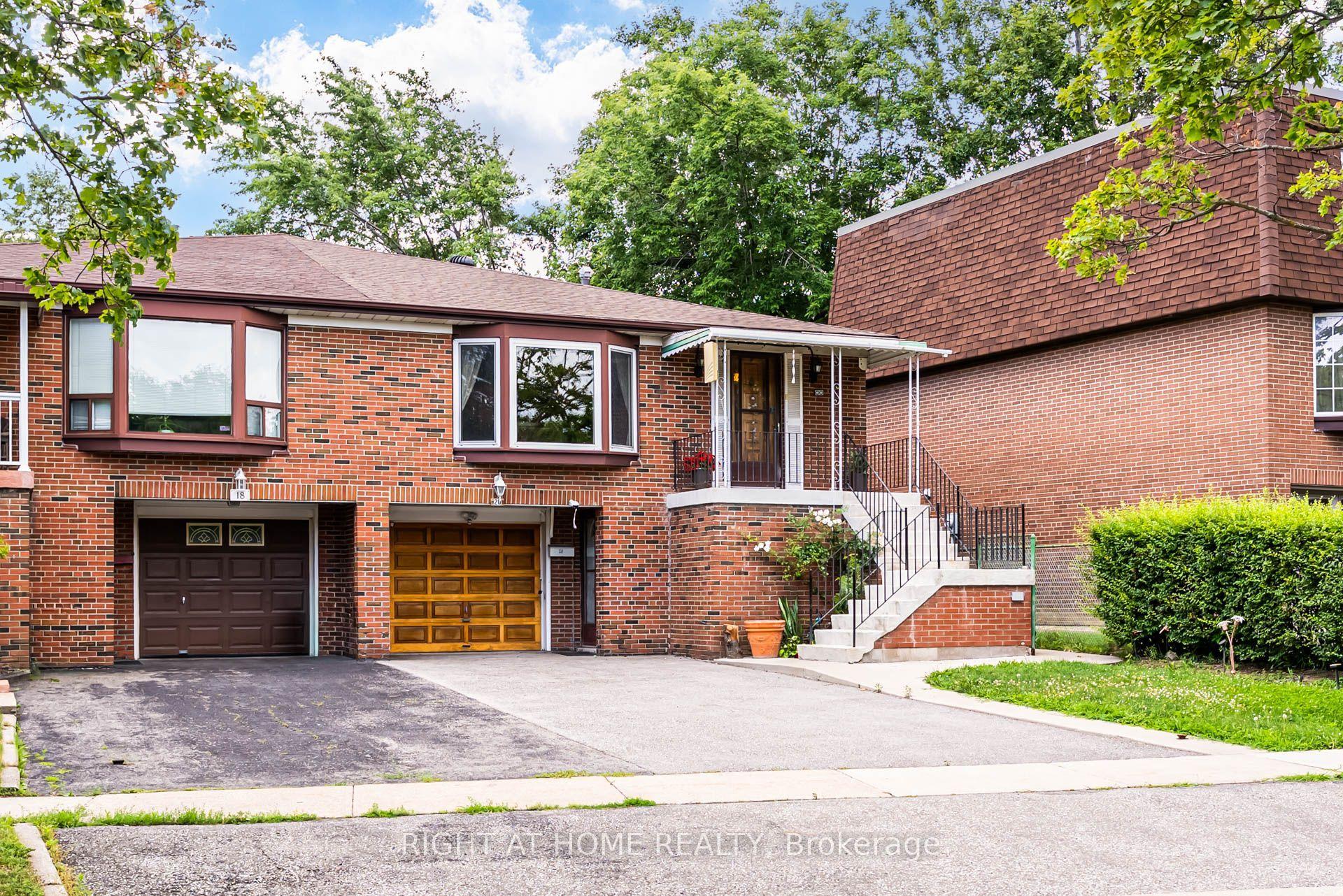 20 Zealand Road, Toronto — Semi-Detached for sale, photo 1
