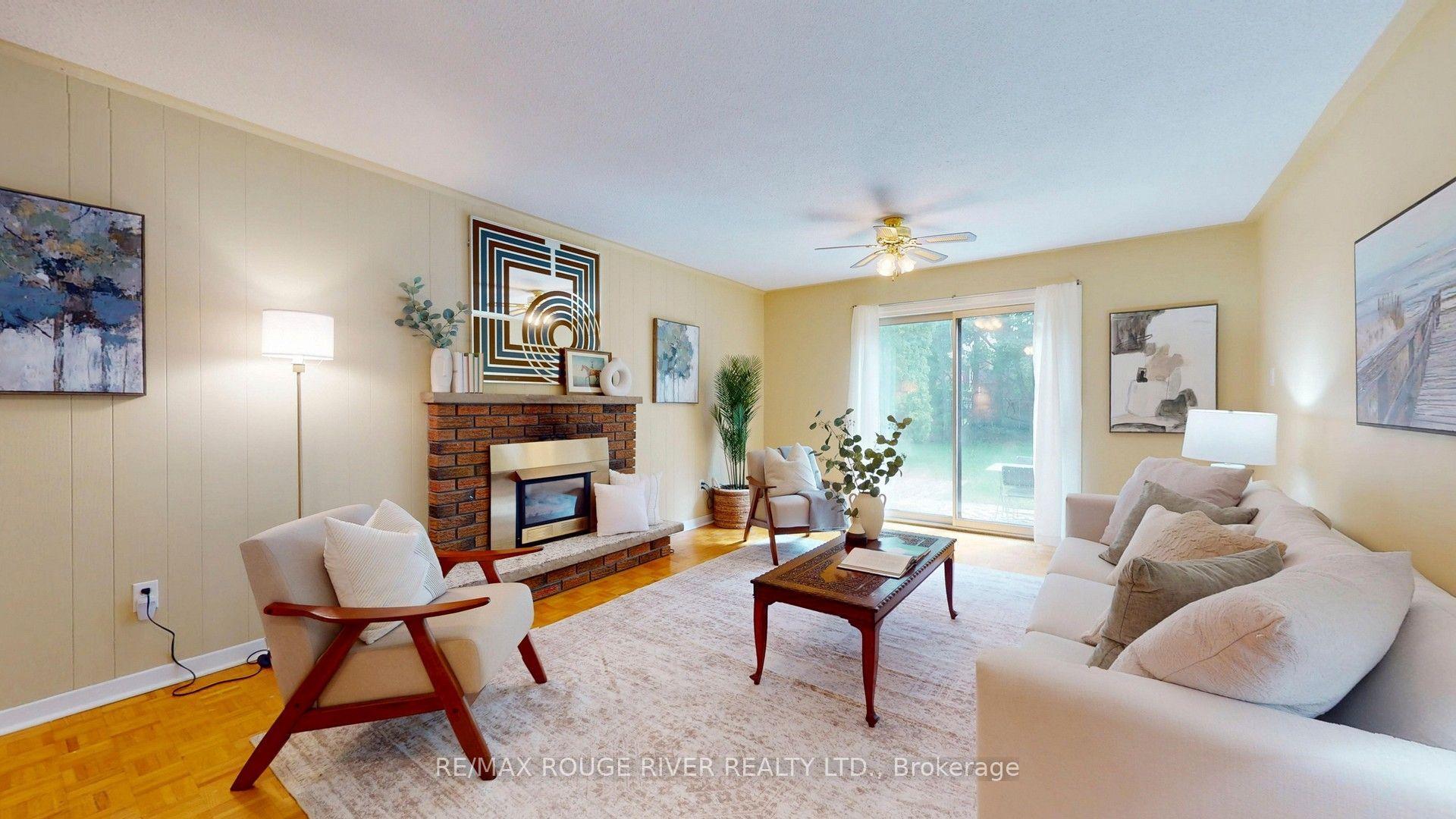 33 Pepper Tree Drive, Toronto — Detached for sale, photo 1