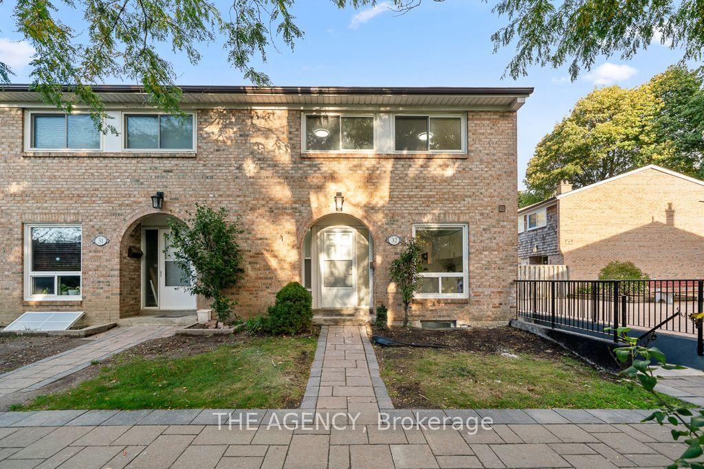 1 Wootten Way S 32 #32, Markham — Condo Town for sale, photo 1