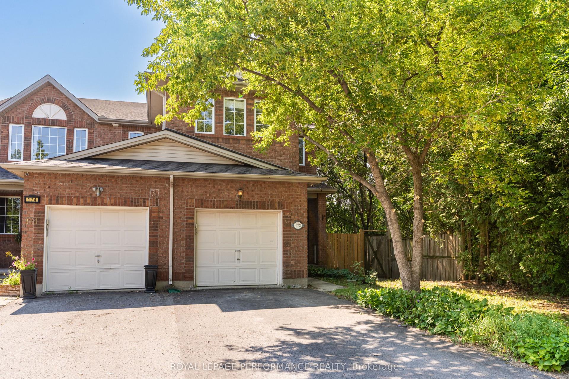 172 Carwood Circle, Overbrook - Castleheights and Area — Townhouse for sale, photo 1