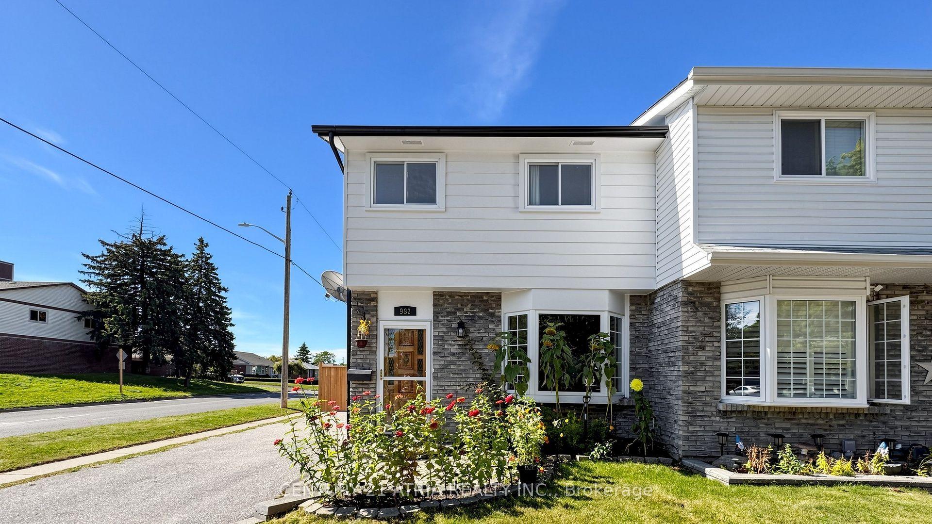 982 Renfrew Court, Oshawa — Semi-Detached for lease, photo 1