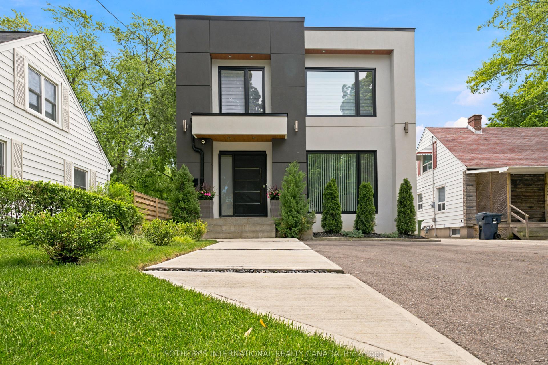 20 Uno Drive, Toronto — Detached for sale, photo 1