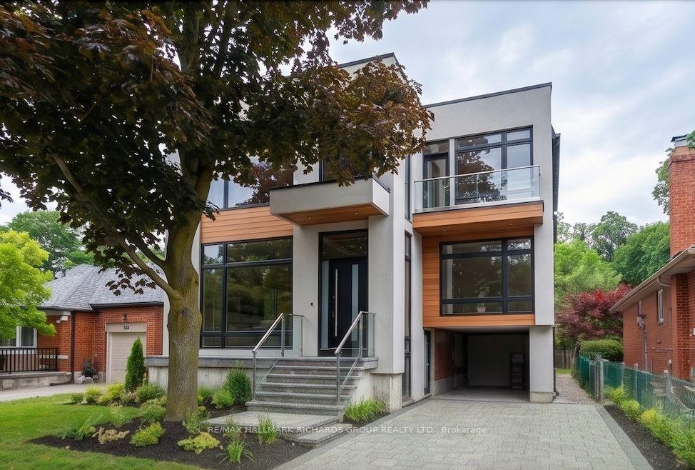 98 Ferris Road, Toronto — Detached for sale, photo 1