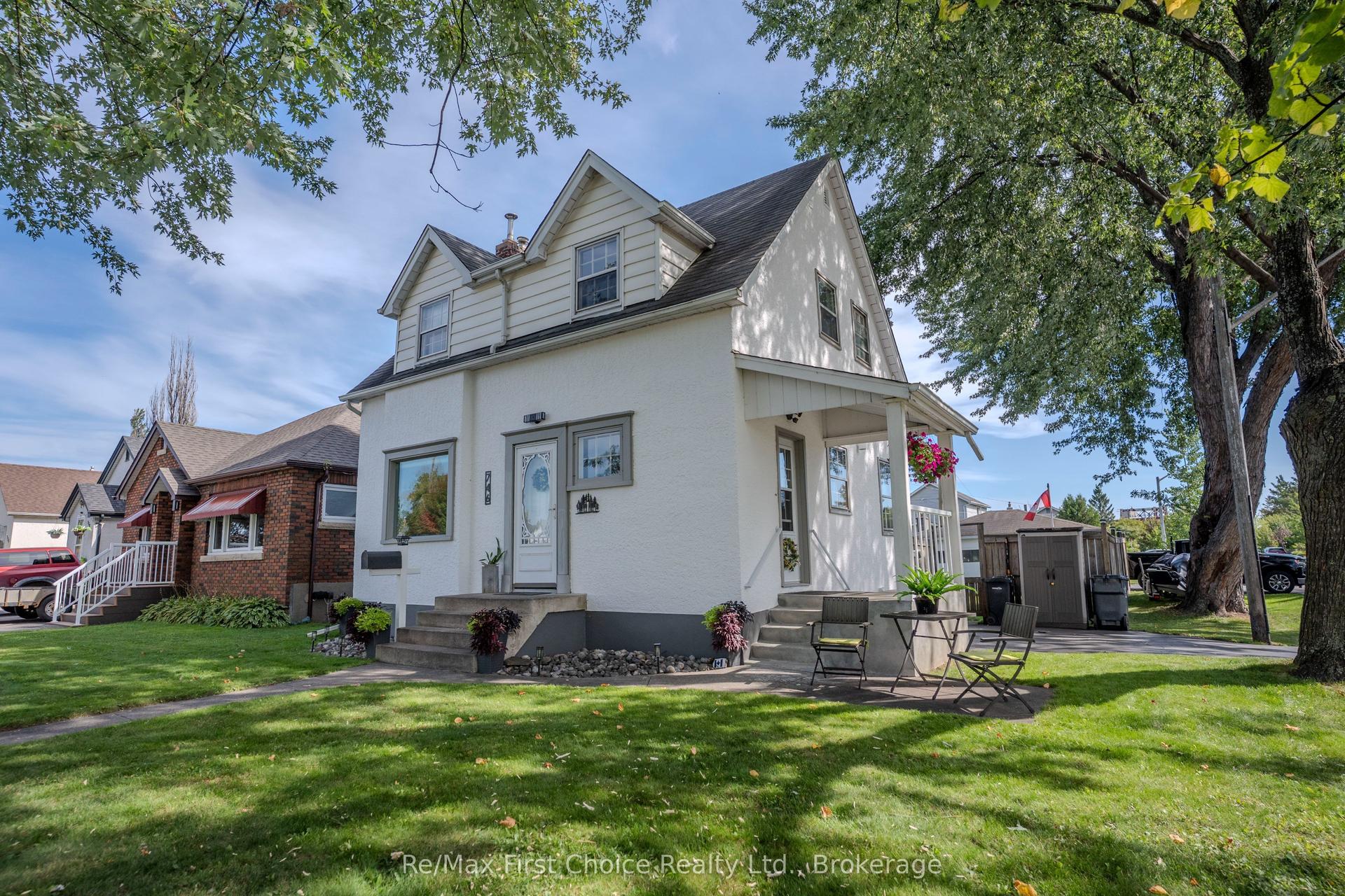 746 S Norah Street S, Thunder Bay — Detached for sale, photo 1
