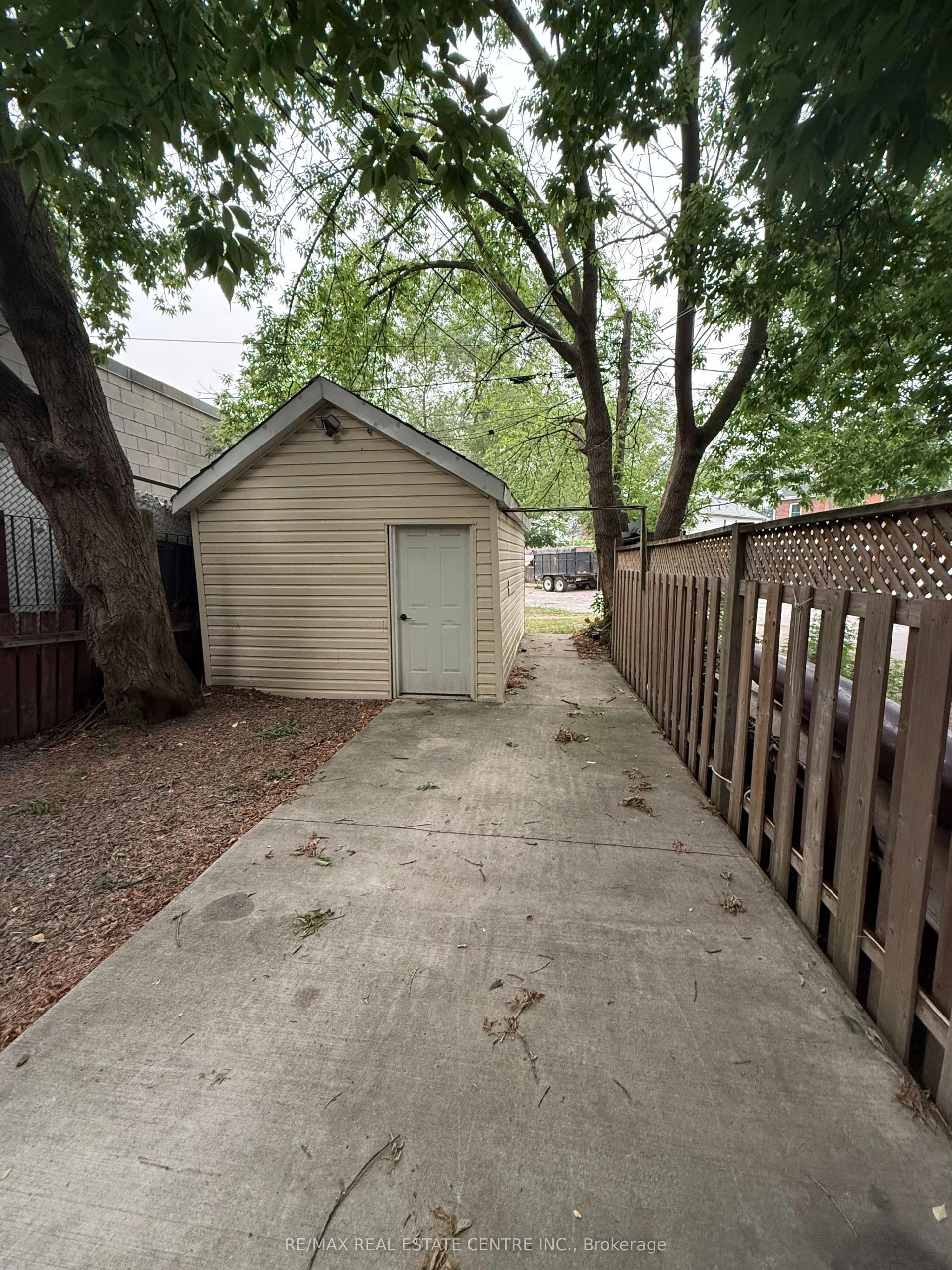 6 Ray Avenue, Toronto — Townhouse for lease, photo 1