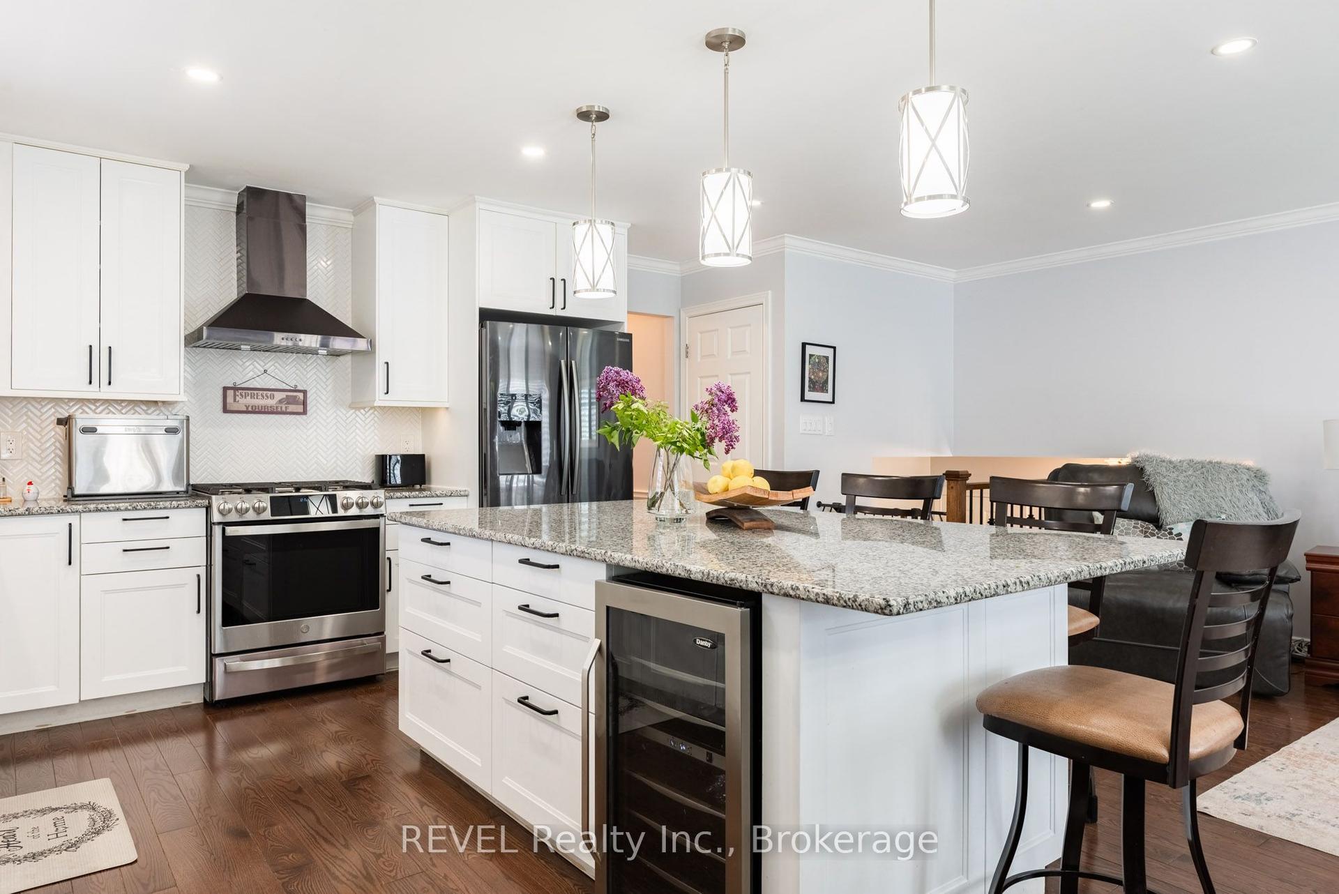 9 Amberwood Court, St. Catharines — Detached for sale, photo 1