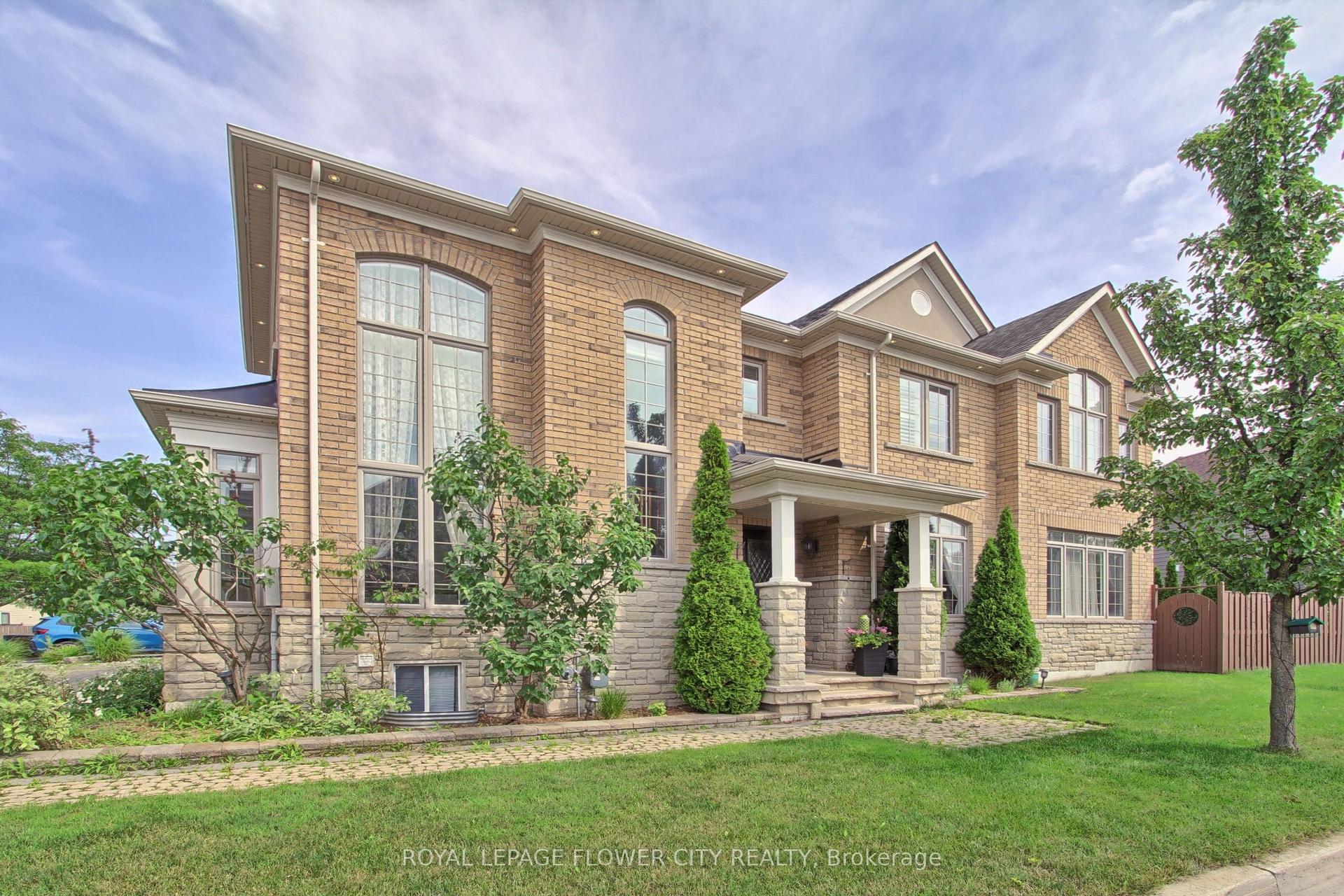 124 Playfair Terrace, Milton — Detached for sale, photo 1