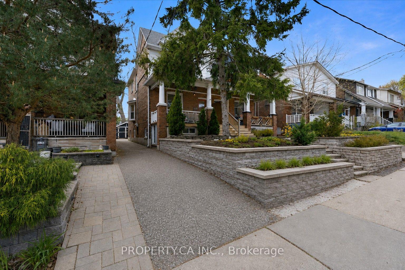 44 Beach View Crescent — photo 1